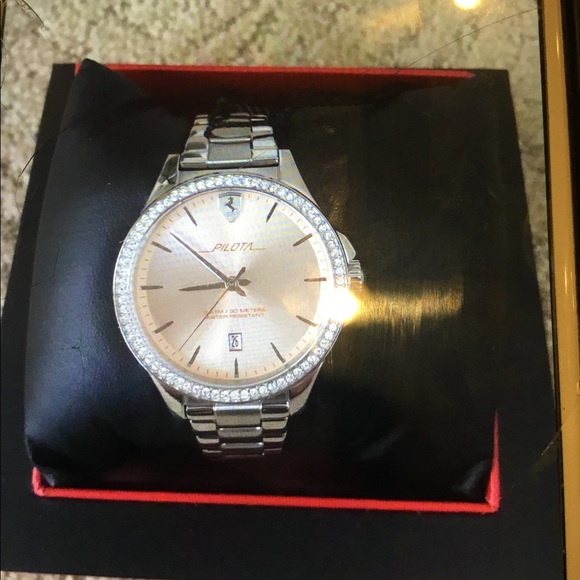 Watch - Picture 3 of 8